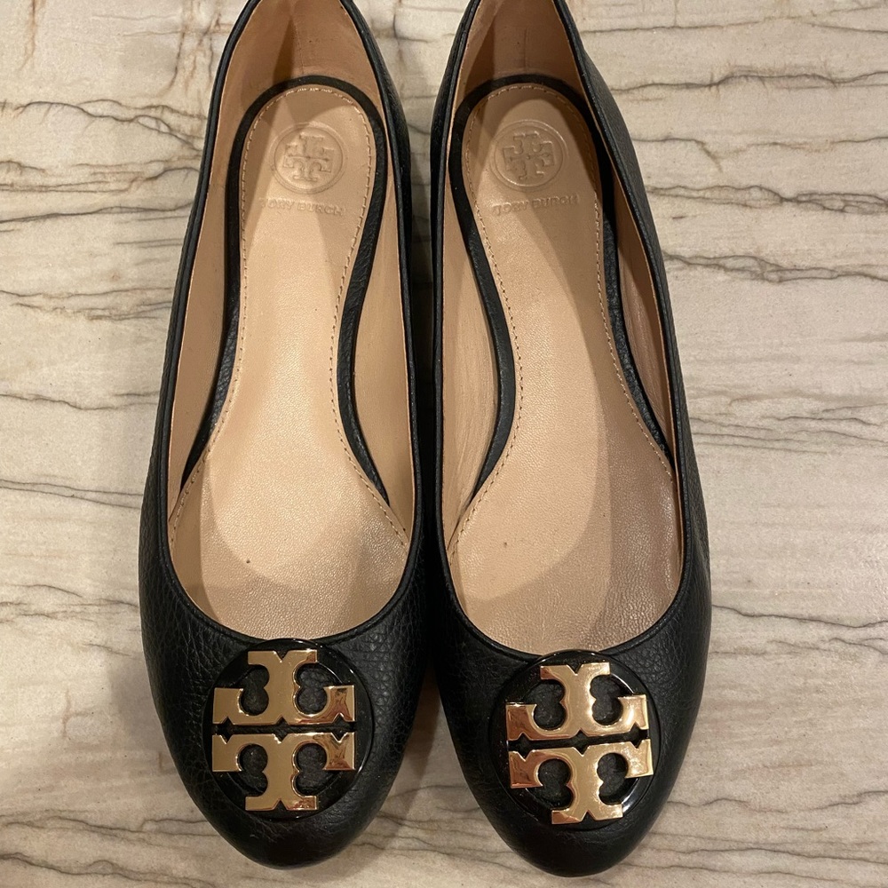 Tory Burch Reva Flat size 8 women’s black with gold hardware